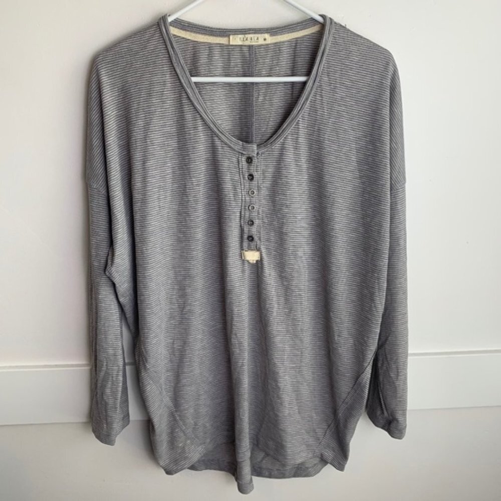 ILLA ILLA Gray Striped Long Sleeve Henley Shirt